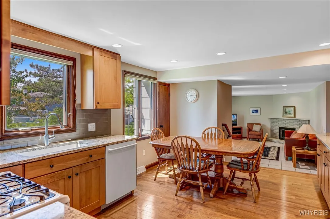 172 Shetland Drive, Amherst, New York 14221, Amherst, New York 14221, 4 Bedrooms Bedrooms, 13 Rooms Rooms,2 BathroomsBathrooms,Residential,Closed,172 Shetland Drive, Amherst, New York 14221,B1614065