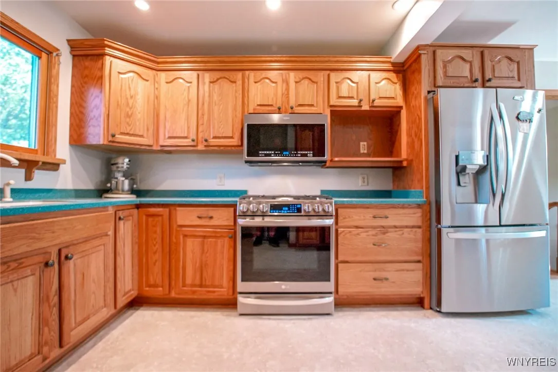 5104 Milestrip Road, Hamburg, New York 14219, Hamburg, New York 14219, 3 Bedrooms Bedrooms, 9 Rooms Rooms,2 BathroomsBathrooms,Residential,Closed,5104 Milestrip Road, Hamburg, New York 14219,0,B1611248