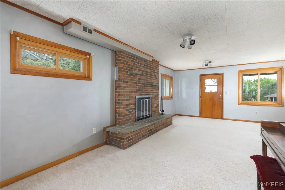 2713 Upper Mountain Road, Lewiston, New York 14132, Lewiston, New York 14132, 4 Bedrooms Bedrooms, 8 Rooms Rooms,2 BathroomsBathrooms,Residential,Closed,2713 Upper Mountain Road, Lewiston, New York 14132,0,B1612987