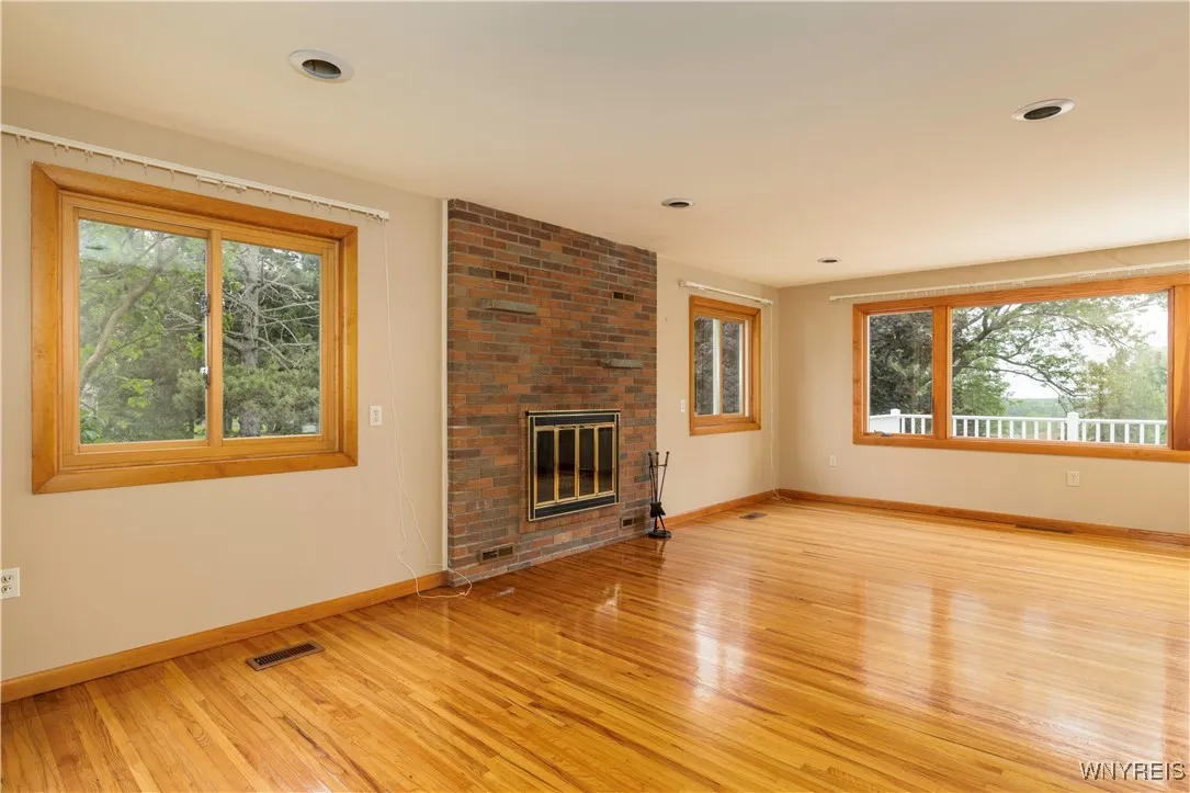 2713 Upper Mountain Road, Lewiston, New York 14132, Lewiston, New York 14132, 4 Bedrooms Bedrooms, 8 Rooms Rooms,2 BathroomsBathrooms,Residential,Closed,2713 Upper Mountain Road, Lewiston, New York 14132,0,B1612987