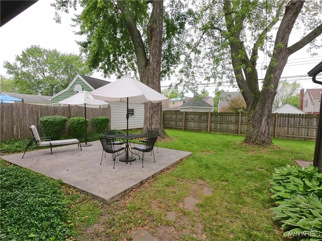 132 Southwood Drive, Tonawanda-town, New York 1422, Tonawanda, New York 14223, 3 Bedrooms Bedrooms, 6 Rooms Rooms,1 BathroomBathrooms,Residential,Closed,132 Southwood Drive, Tonawanda-town, New York 1422,B1613578