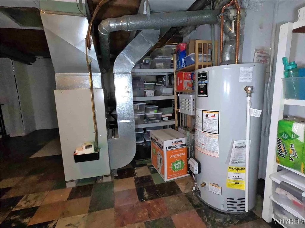 132 Southwood Drive, Tonawanda-town, New York 1422, Tonawanda, New York 14223, 3 Bedrooms Bedrooms, 6 Rooms Rooms,1 BathroomBathrooms,Residential,Closed,132 Southwood Drive, Tonawanda-town, New York 1422,B1613578