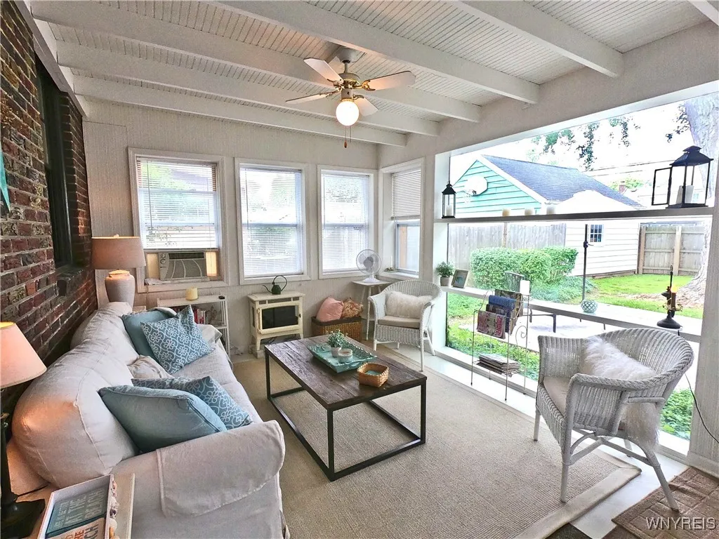 132 Southwood Drive, Tonawanda-town, New York 1422, Tonawanda, New York 14223, 3 Bedrooms Bedrooms, 6 Rooms Rooms,1 BathroomBathrooms,Residential,Closed,132 Southwood Drive, Tonawanda-town, New York 1422,B1613578