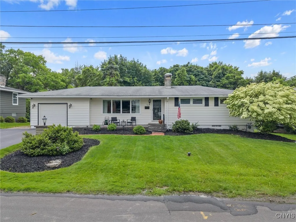 125 Huntshill Road, Geddes, New York 13209, Geddes, New York 13209, 3 Bedrooms Bedrooms, 8 Rooms Rooms,2 BathroomsBathrooms,Residential,Closed,125 Huntshill Road, Geddes, New York 13209,0,S1614010