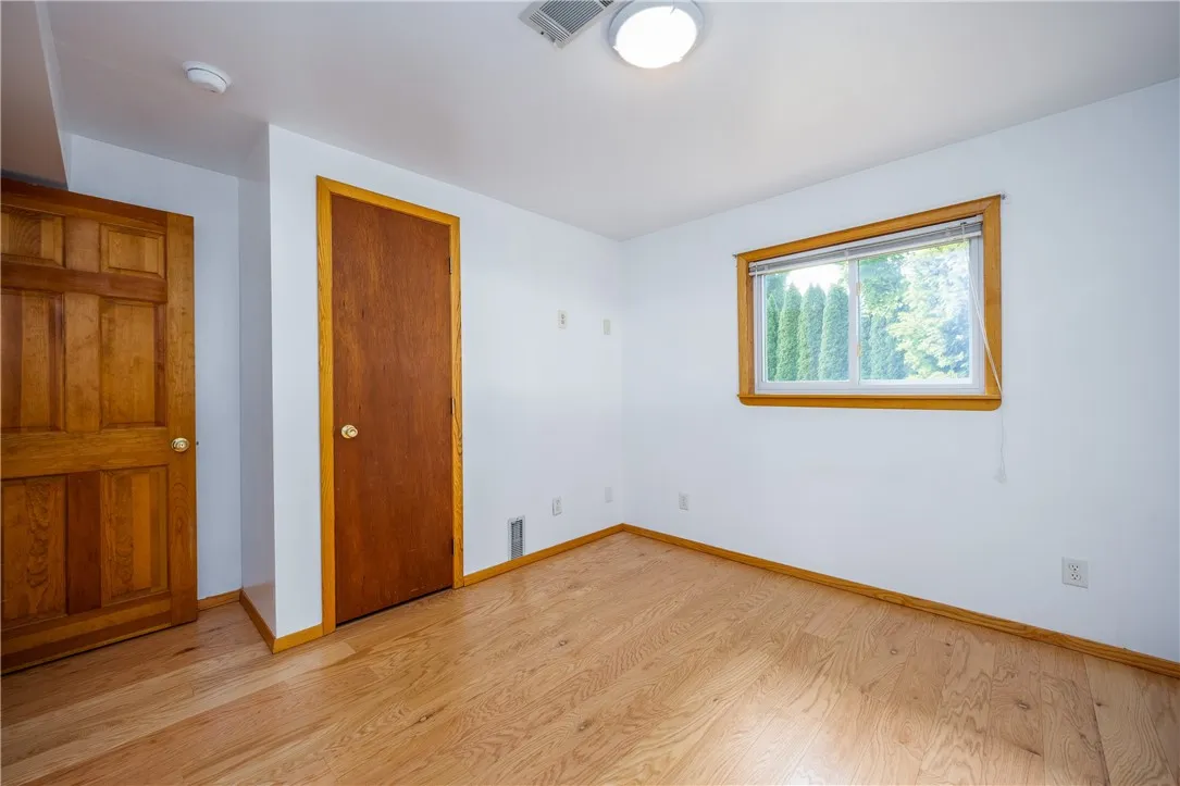 4th bedroom closet