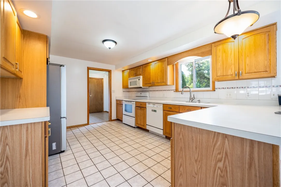 123 Harmony Drive, Greece, New York 14626, Greece, New York 14626, 4 Bedrooms Bedrooms, 8 Rooms Rooms,1 BathroomBathrooms,Residential,Closed,123 Harmony Drive, Greece, New York 14626,R1613543