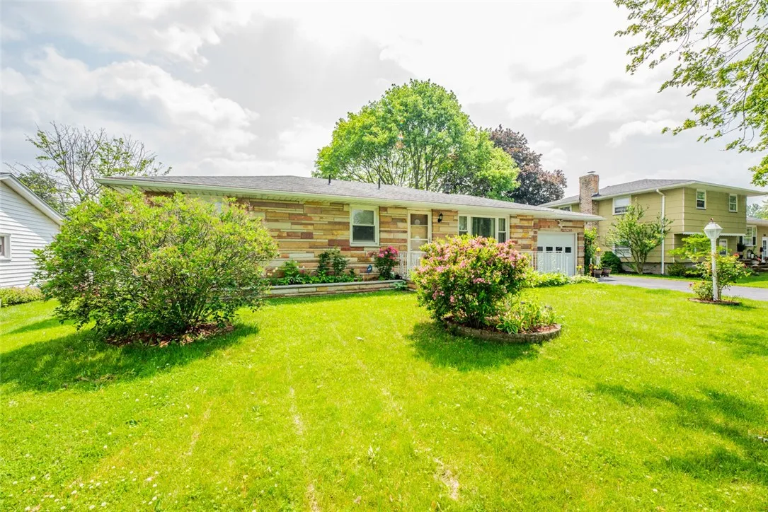 28 Drexel Drive, Gates, New York 14606, Gates, New York 14606, 3 Bedrooms Bedrooms, 8 Rooms Rooms,1 BathroomBathrooms,Residential,Closed,28 Drexel Drive, Gates, New York 14606,R1614004
