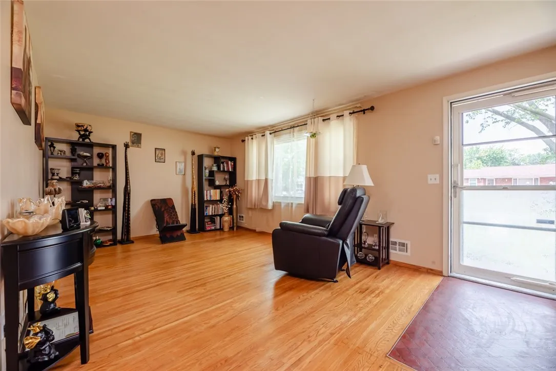 28 Drexel Drive, Gates, New York 14606, Gates, New York 14606, 3 Bedrooms Bedrooms, 8 Rooms Rooms,1 BathroomBathrooms,Residential,Closed,28 Drexel Drive, Gates, New York 14606,R1614004