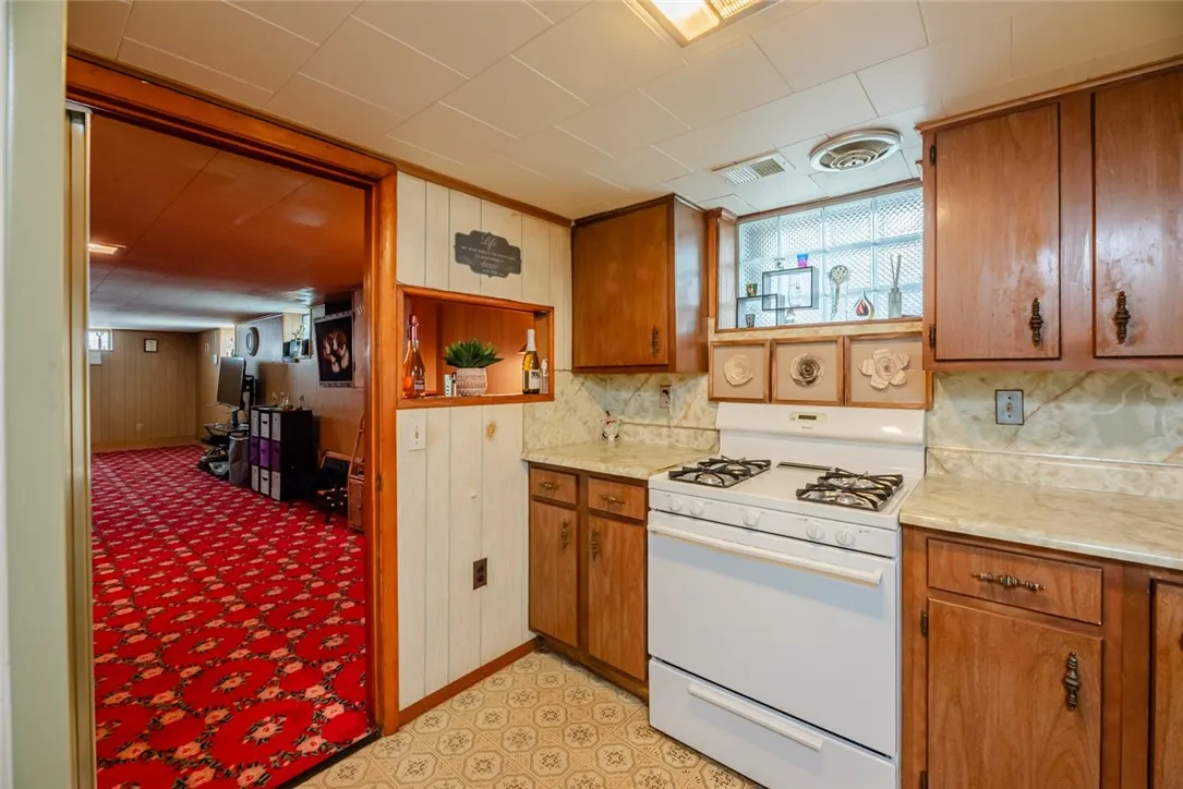 28 Drexel Drive, Gates, New York 14606, Gates, New York 14606, 3 Bedrooms Bedrooms, 8 Rooms Rooms,1 BathroomBathrooms,Residential,Closed,28 Drexel Drive, Gates, New York 14606,R1614004