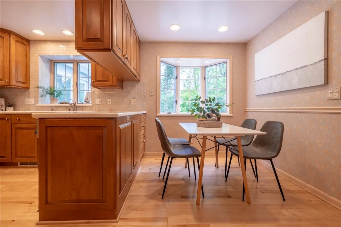 115 Crandon Way, Brighton, New York 14618, Brighton, New York 14618, 4 Bedrooms Bedrooms, 9 Rooms Rooms,2 BathroomsBathrooms,Residential,Closed,115 Crandon Way, Brighton, New York 14618,R1613430