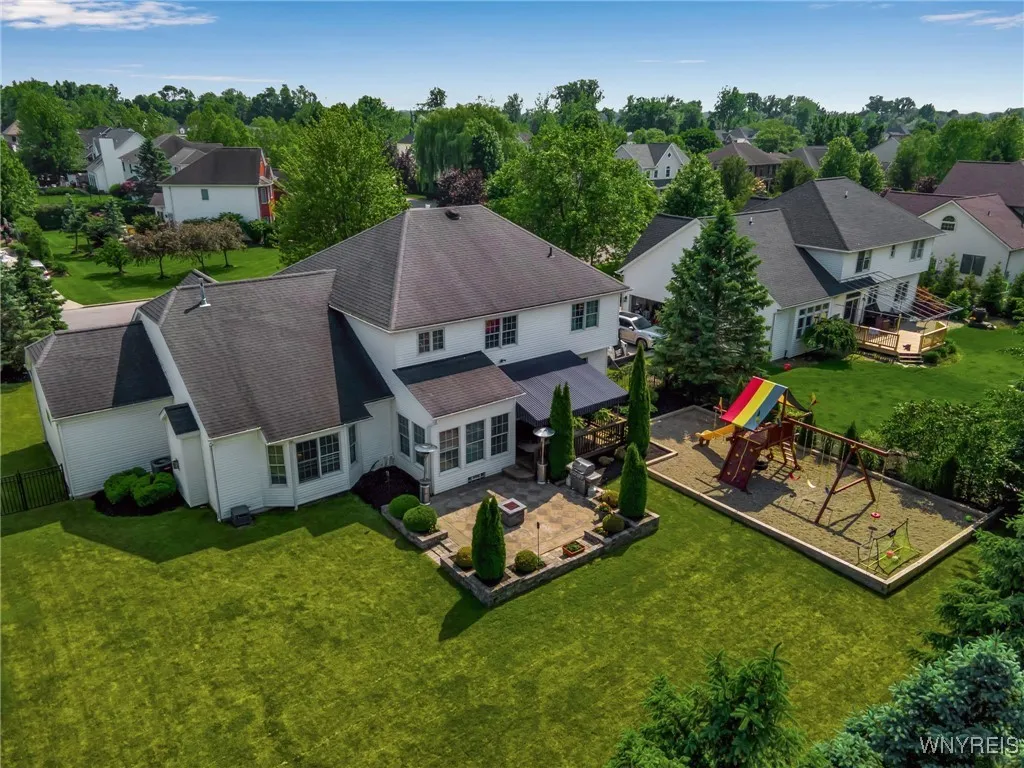 8787 Stonebriar Drive, Clarence, New York 14032, Clarence, New York 14032, 4 Bedrooms Bedrooms, 9 Rooms Rooms,2 BathroomsBathrooms,Residential,Closed,8787 Stonebriar Drive, Clarence, New York 14032,B1614527