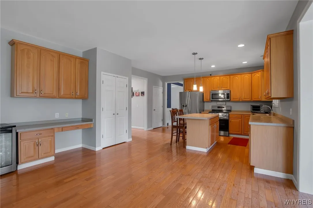 8787 Stonebriar Drive, Clarence, New York 14032, Clarence, New York 14032, 4 Bedrooms Bedrooms, 9 Rooms Rooms,2 BathroomsBathrooms,Residential,Closed,8787 Stonebriar Drive, Clarence, New York 14032,B1614527