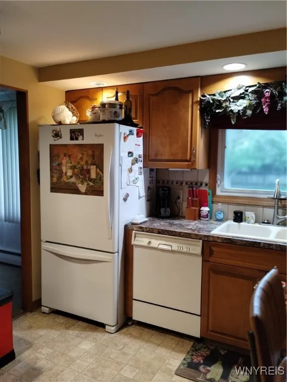 58 Dalewood Drive, Amherst, New York 14228, Amherst, New York 14228, 3 Bedrooms Bedrooms, 7 Rooms Rooms,1 BathroomBathrooms,Residential,Closed,58 Dalewood Drive, Amherst, New York 14228,0,B1614583