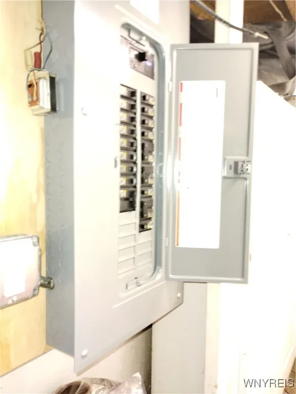 58 Dalewood Drive, Amherst, New York 14228, Amherst, New York 14228, 3 Bedrooms Bedrooms, 7 Rooms Rooms,1 BathroomBathrooms,Residential,Closed,58 Dalewood Drive, Amherst, New York 14228,0,B1614583