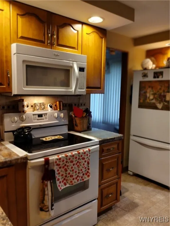 58 Dalewood Drive, Amherst, New York 14228, Amherst, New York 14228, 3 Bedrooms Bedrooms, 7 Rooms Rooms,1 BathroomBathrooms,Residential,Closed,58 Dalewood Drive, Amherst, New York 14228,0,B1614583