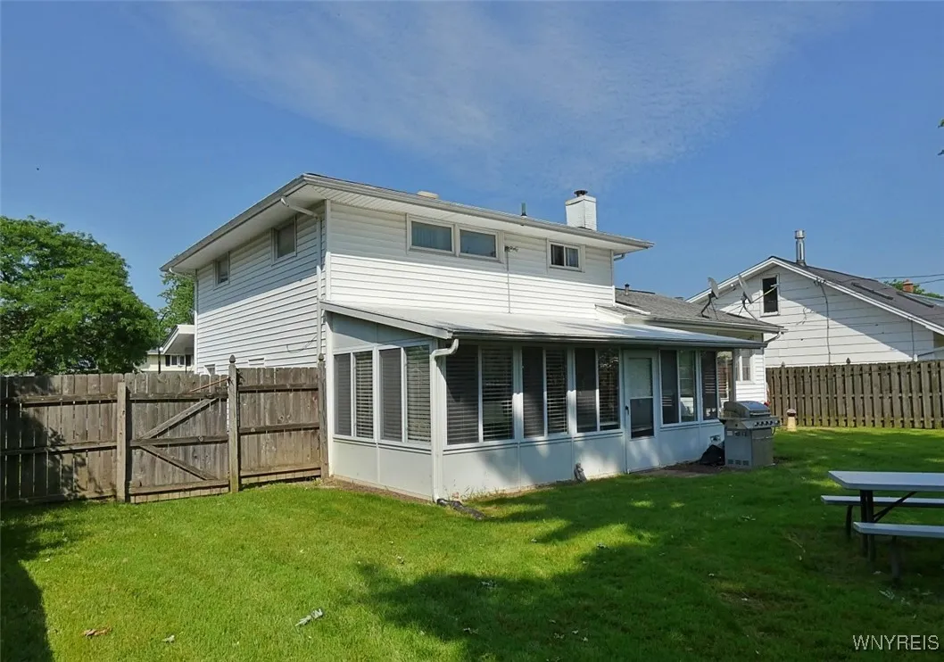 58 Dalewood Drive, Amherst, New York 14228, Amherst, New York 14228, 3 Bedrooms Bedrooms, 7 Rooms Rooms,1 BathroomBathrooms,Residential,Closed,58 Dalewood Drive, Amherst, New York 14228,0,B1614583