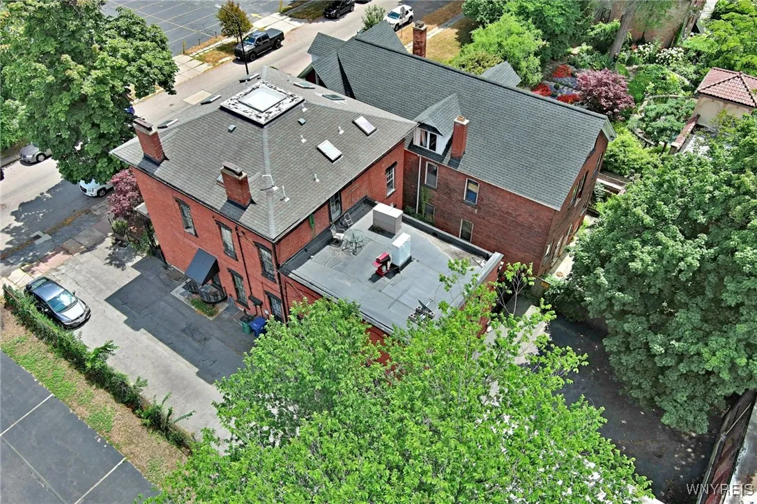 522 Franklin Street, Buffalo, New York 14202, Buffalo, New York 14202, 2 Bedrooms Bedrooms, 6 Rooms Rooms,1 BathroomBathrooms,Residential Lease,For Rent,522 Franklin Street, Buffalo, New York 14202,B1614614