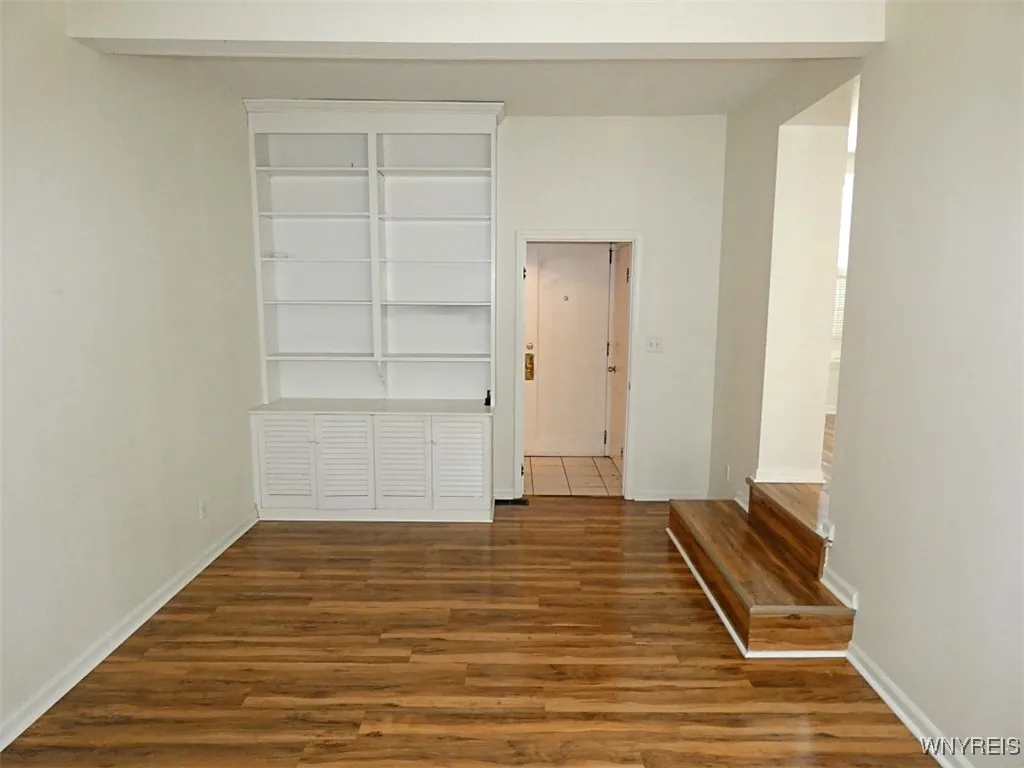 522 Franklin Street, Buffalo, New York 14202, Buffalo, New York 14202, 2 Bedrooms Bedrooms, 6 Rooms Rooms,1 BathroomBathrooms,Residential Lease,For Rent,522 Franklin Street, Buffalo, New York 14202,B1614614