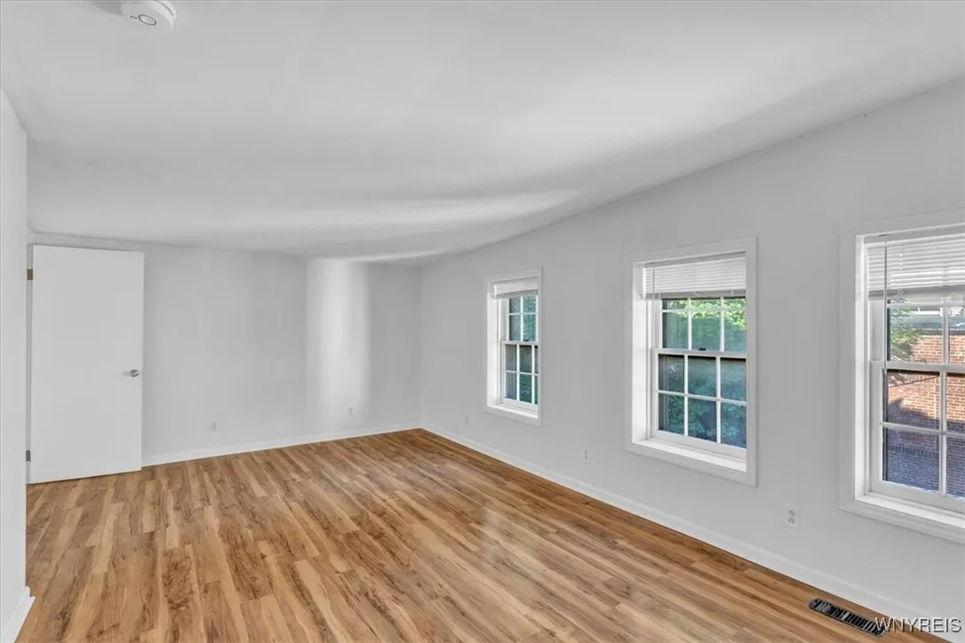 522 Franklin Street, Buffalo, New York 14202, Buffalo, New York 14202, 2 Bedrooms Bedrooms, 6 Rooms Rooms,1 BathroomBathrooms,Residential Lease,For Rent,522 Franklin Street, Buffalo, New York 14202,0,B1614614