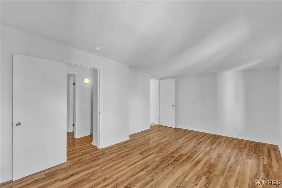 522 Franklin Street, Buffalo, New York 14202, Buffalo, New York 14202, 2 Bedrooms Bedrooms, 6 Rooms Rooms,1 BathroomBathrooms,Residential Lease,For Rent,522 Franklin Street, Buffalo, New York 14202,0,B1614614
