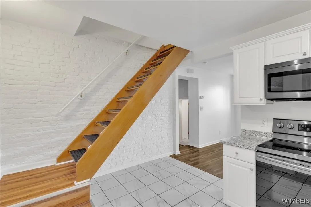 522 Franklin Street, Buffalo, New York 14202, Buffalo, New York 14202, 2 Bedrooms Bedrooms, 6 Rooms Rooms,1 BathroomBathrooms,Residential Lease,For Rent,522 Franklin Street, Buffalo, New York 14202,0,B1614614