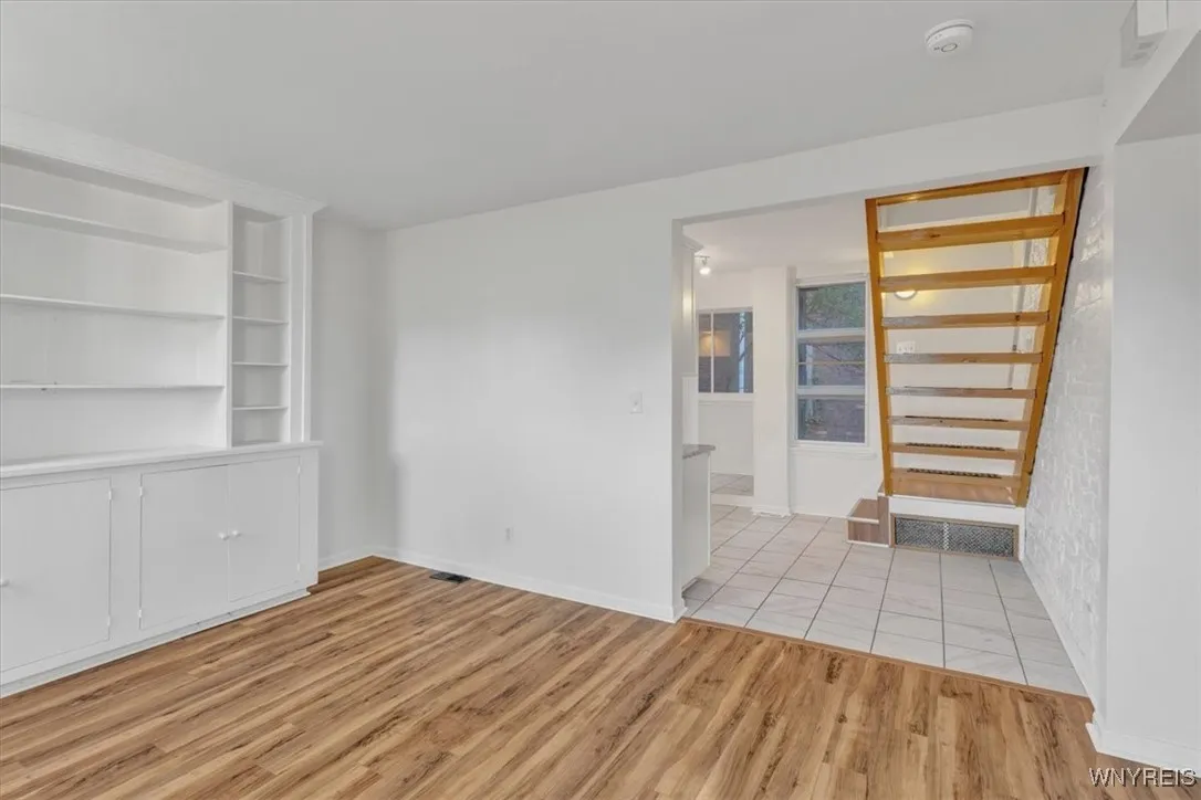 522 Franklin Street, Buffalo, New York 14202, Buffalo, New York 14202, 2 Bedrooms Bedrooms, 6 Rooms Rooms,1 BathroomBathrooms,Residential Lease,For Rent,522 Franklin Street, Buffalo, New York 14202,0,B1614614