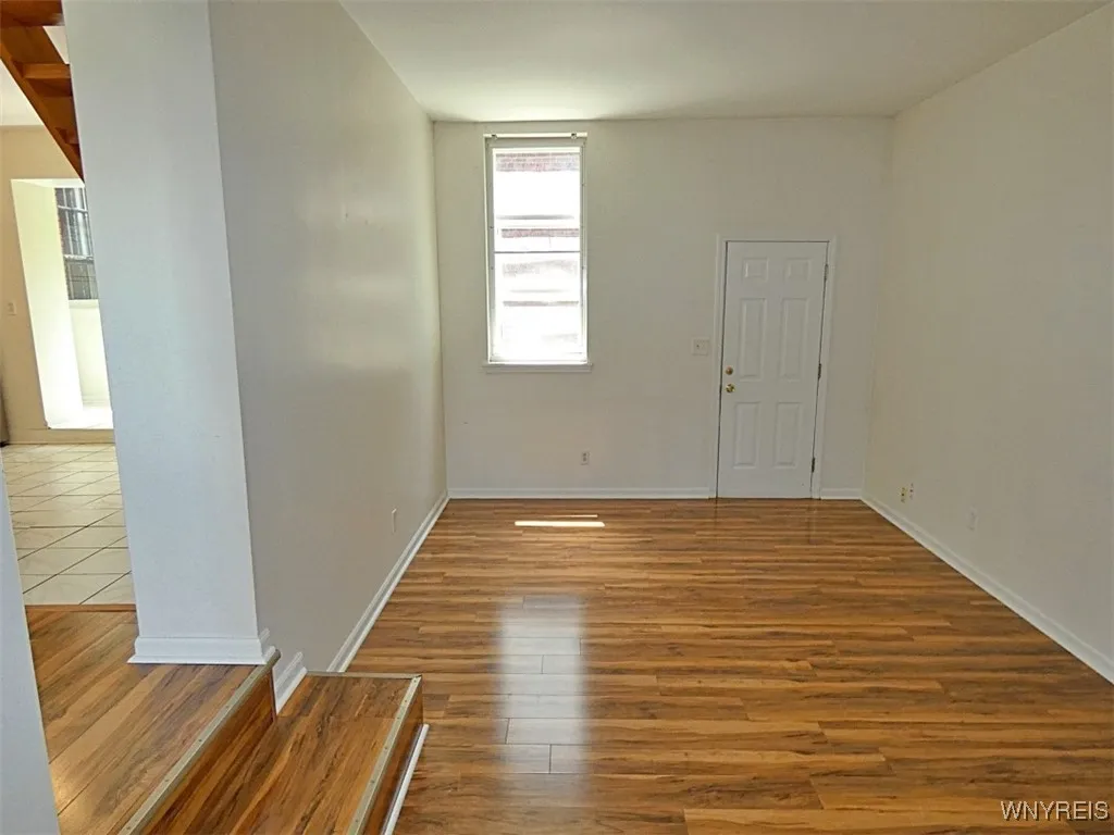 522 Franklin Street, Buffalo, New York 14202, Buffalo, New York 14202, 2 Bedrooms Bedrooms, 6 Rooms Rooms,1 BathroomBathrooms,Residential Lease,For Rent,522 Franklin Street, Buffalo, New York 14202,B1614614