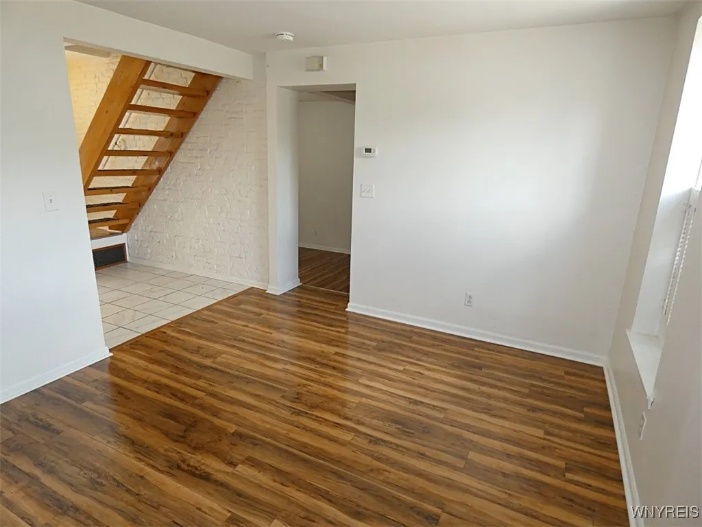 522 Franklin Street, Buffalo, New York 14202, Buffalo, New York 14202, 2 Bedrooms Bedrooms, 6 Rooms Rooms,1 BathroomBathrooms,Residential Lease,For Rent,522 Franklin Street, Buffalo, New York 14202,B1614614