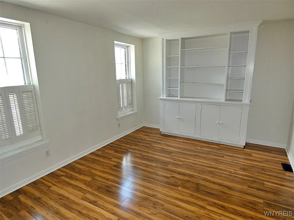 522 Franklin Street, Buffalo, New York 14202, Buffalo, New York 14202, 2 Bedrooms Bedrooms, 6 Rooms Rooms,1 BathroomBathrooms,Residential Lease,For Rent,522 Franklin Street, Buffalo, New York 14202,B1614614