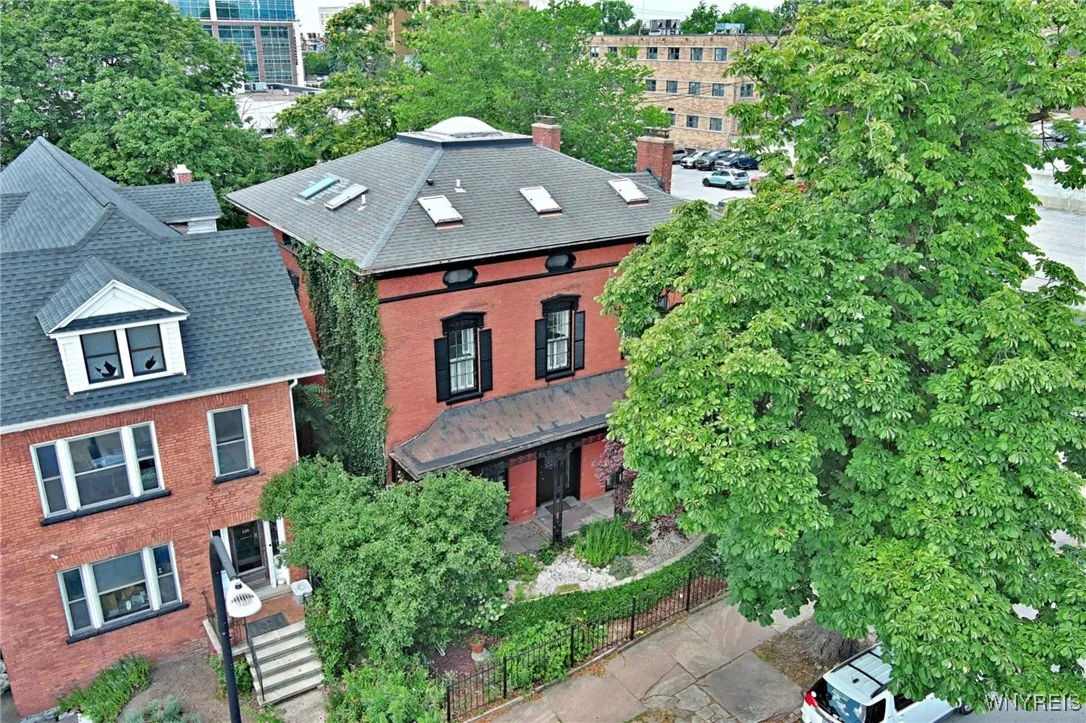 522 Franklin Street, Buffalo, New York 14202, Buffalo, New York 14202, 2 Bedrooms Bedrooms, 6 Rooms Rooms,1 BathroomBathrooms,Residential Lease,For Rent,522 Franklin Street, Buffalo, New York 14202,B1614614