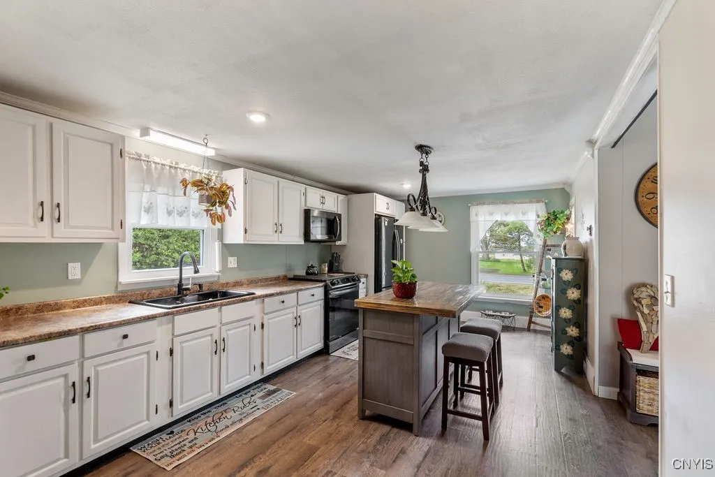 The kitchen has been beautifully updated.