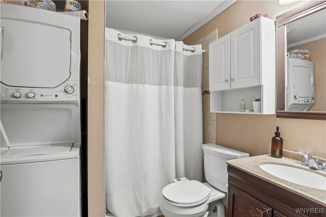 343 Baynes Street, Buffalo, New York 14213, Buffalo, New York 14213, 6 Bedrooms Bedrooms, ,2 BathroomsBathrooms,Residential,Closed,343 Baynes Street, Buffalo, New York 14213,0,B1614385