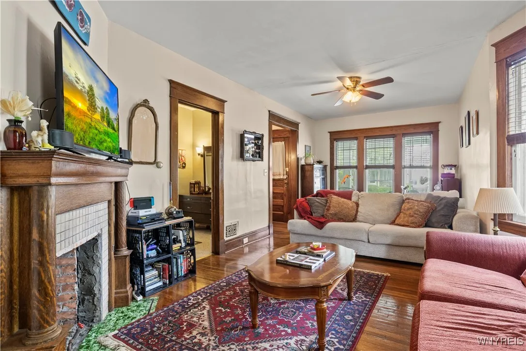 343 Baynes Street, Buffalo, New York 14213, Buffalo, New York 14213, 6 Bedrooms Bedrooms, ,2 BathroomsBathrooms,Residential,Closed,343 Baynes Street, Buffalo, New York 14213,0,B1614385