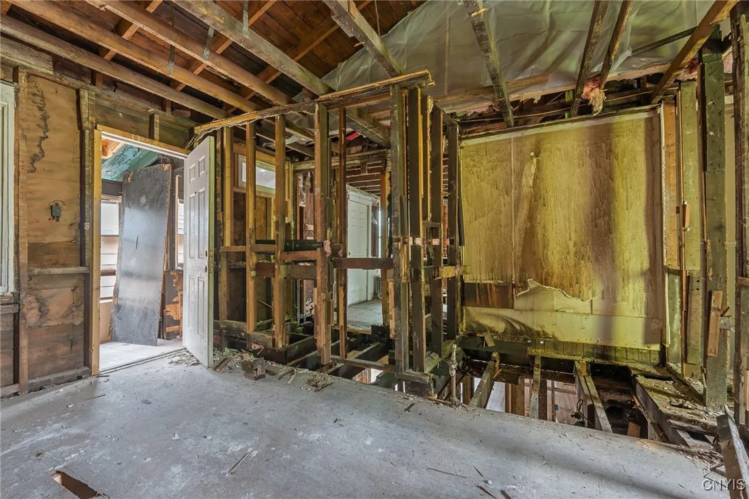1310 Willis Avenue, Syracuse, New York 13204, Syracuse, New York 13204, 10 Bedrooms Bedrooms, ,4 BathroomsBathrooms,Residential,Closed,1310 Willis Avenue, Syracuse, New York 13204,S1605764