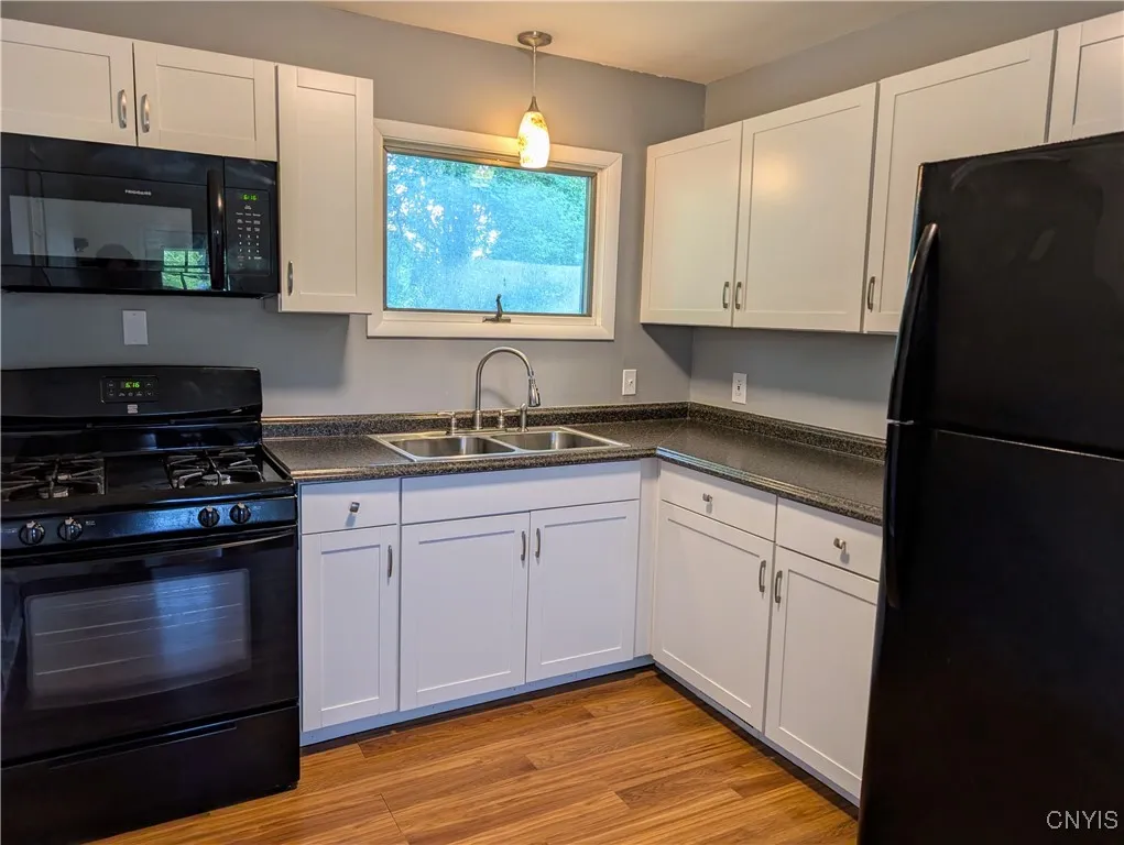 6 Cotty Drive, Dewitt, New York 13057, De Witt, New York 13057, 3 Bedrooms Bedrooms, 5 Rooms Rooms,1 BathroomBathrooms,Residential,Closed,6 Cotty Drive, Dewitt, New York 13057,S1614629