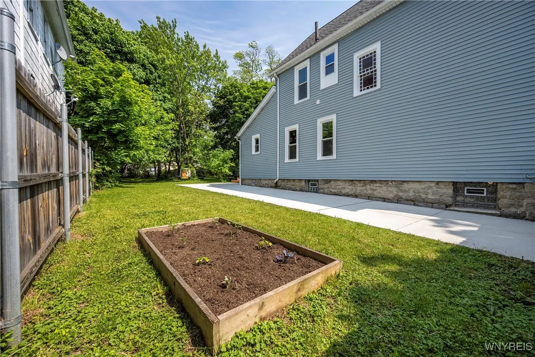 731 Plymouth Avenue, Buffalo, New York 14213, Buffalo, New York 14213, 3 Bedrooms Bedrooms, 7 Rooms Rooms,1 BathroomBathrooms,Residential,Closed,731 Plymouth Avenue, Buffalo, New York 14213,B1614480