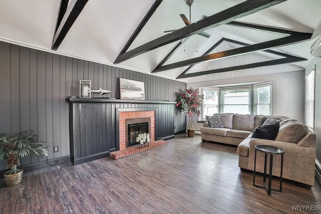 Wood-burning fireplace with gas starter. Sellers never used it.