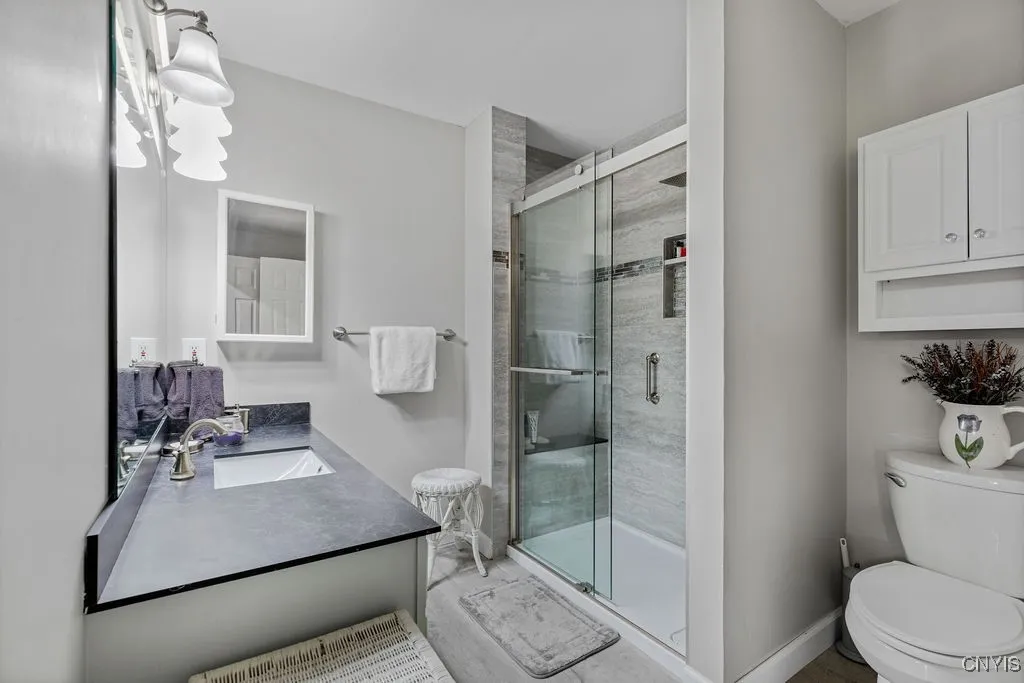 Solid surface counter and attractive​​‌​​​​‌​​‌‌​‌‌​​​‌‌​‌​‌​‌​​​‌​​ shower.