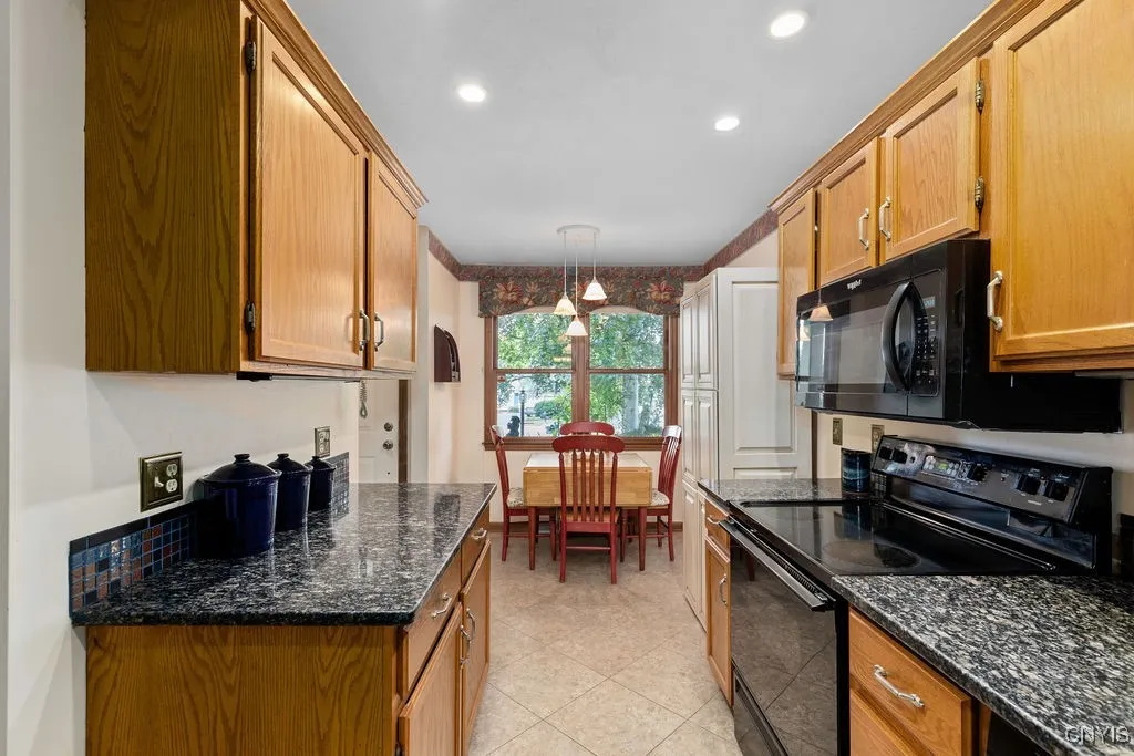 5810 Nobleton Circle, Onondaga, New York 13078, Onondaga, New York 13078, 2 Bedrooms Bedrooms, 7 Rooms Rooms,1 BathroomBathrooms,Residential,Closed,5810 Nobleton Circle, Onondaga, New York 13078,S1613734