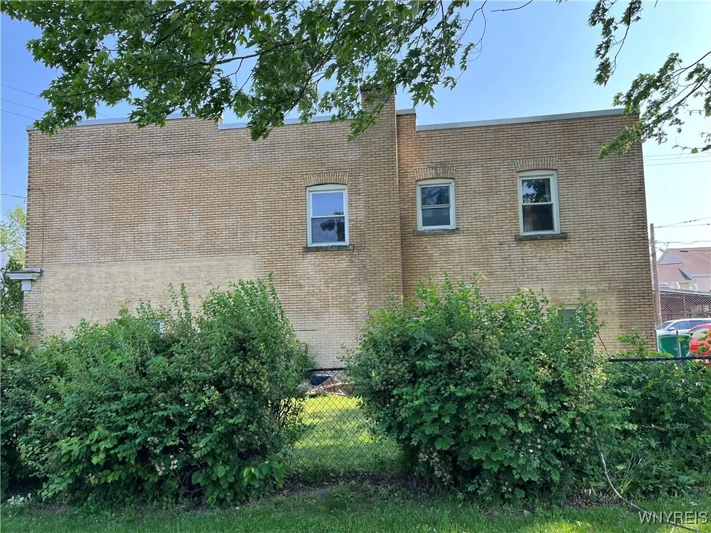 600 Cayuga Drive, Niagara Falls, New York 14304, Niagara Falls, New York 14304, 4 Bedrooms Bedrooms, ,2 BathroomsBathrooms,Residential,Closed,600 Cayuga Drive, Niagara Falls, New York 14304,0,B1614593