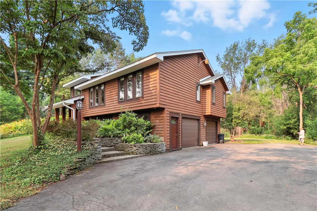 1324 New Seabury Lane, Victor, New York 14564, Victor, New York 14564, 4 Bedrooms Bedrooms, 8 Rooms Rooms,3 BathroomsBathrooms,Residential,Closed,1324 New Seabury Lane, Victor, New York 14564,0,R1614437