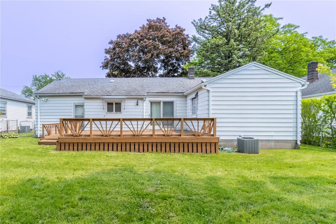 91 Vinal Avenue, Irondequoit, New York 14609, Irondequoit, New York 14609, 2 Bedrooms Bedrooms, 4 Rooms Rooms,1 BathroomBathrooms,Residential,Closed,91 Vinal Avenue, Irondequoit, New York 14609,0,R1614590