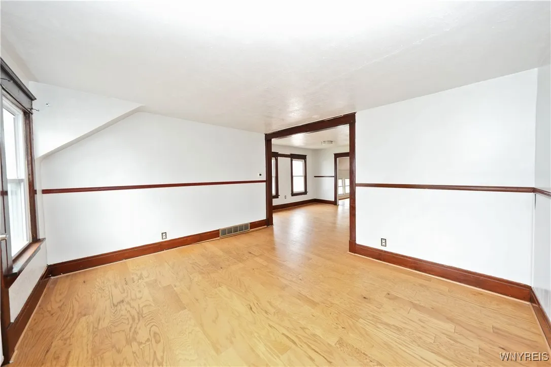 377 Pine Ridge Road, Cheektowaga, New York 14225, Cheektowaga, New York 14225, 5 Bedrooms Bedrooms, ,2 BathroomsBathrooms,Residential,For Sale,377 Pine Ridge Road, Cheektowaga, New York 14225,0,B1614445