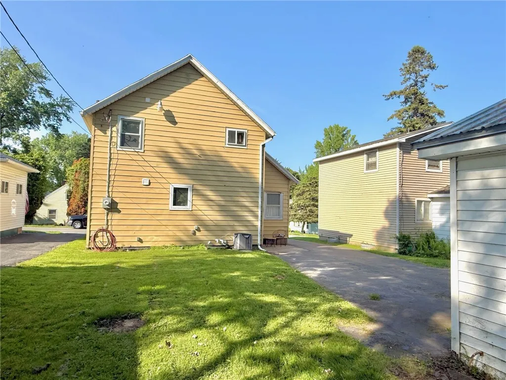 77 Parkview, Irondequoit, New York 14617, Irondequoit, New York 14617, 2 Bedrooms Bedrooms, 4 Rooms Rooms,1 BathroomBathrooms,Residential,Closed,77 Parkview, Irondequoit, New York 14617,R1607139