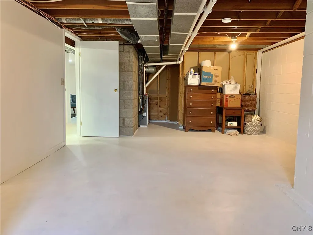 17 Benton Circle, New Hartford, New York 13501, New Hartford, New York 13501, 3 Bedrooms Bedrooms, 7 Rooms Rooms,1 BathroomBathrooms,Residential,Closed,17 Benton Circle, New Hartford, New York 13501,S1614709