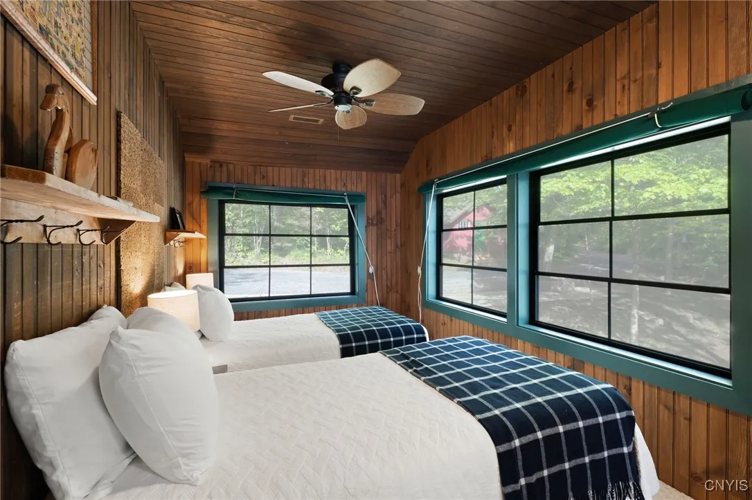 1561 Red Tail Lane, Spafford, New York 13152, Skaneateles, New York 13152, 4 Bedrooms Bedrooms, 9 Rooms Rooms,2 BathroomsBathrooms,Residential,Closed,1561 Red Tail Lane, Spafford, New York 13152,S1613549