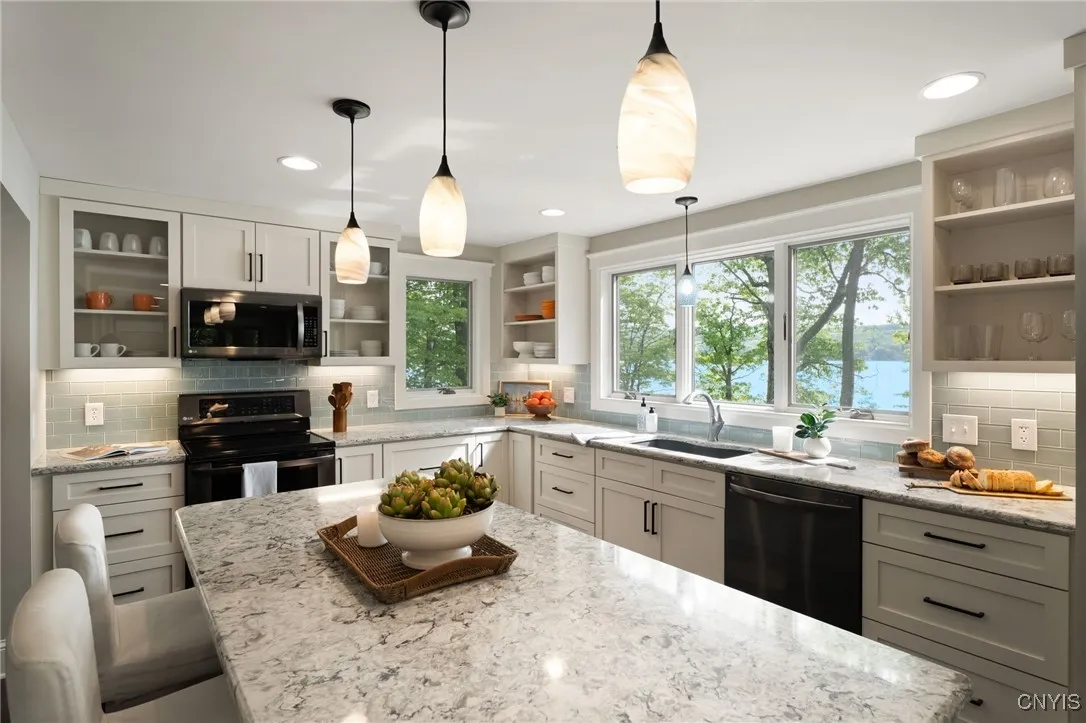 1561 Red Tail Lane, Spafford, New York 13152, Skaneateles, New York 13152, 4 Bedrooms Bedrooms, 9 Rooms Rooms,2 BathroomsBathrooms,Residential,Closed,1561 Red Tail Lane, Spafford, New York 13152,S1613549