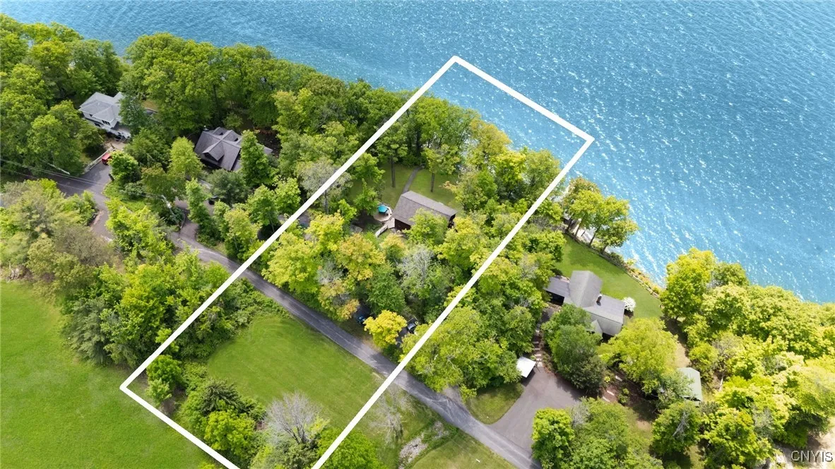 1561 Red Tail Lane, Spafford, New York 13152, Skaneateles, New York 13152, 4 Bedrooms Bedrooms, 9 Rooms Rooms,2 BathroomsBathrooms,Residential,Closed,1561 Red Tail Lane, Spafford, New York 13152,S1613549