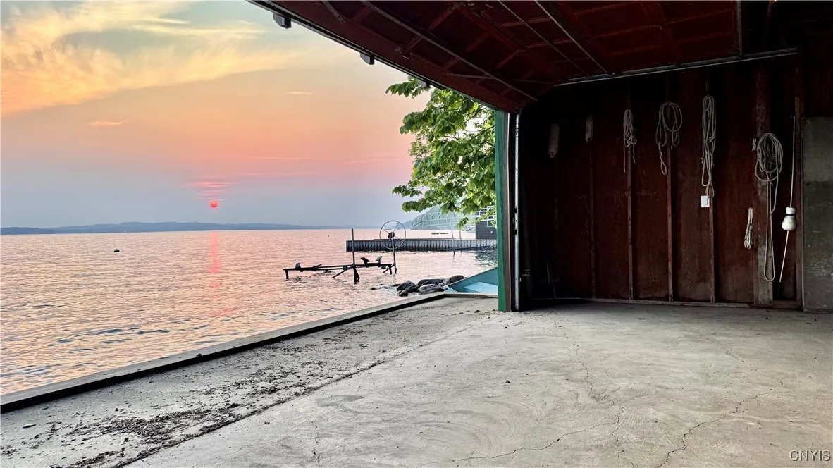 1561 Red Tail Lane, Spafford, New York 13152, Skaneateles, New York 13152, 4 Bedrooms Bedrooms, 9 Rooms Rooms,2 BathroomsBathrooms,Residential,Closed,1561 Red Tail Lane, Spafford, New York 13152,S1613549