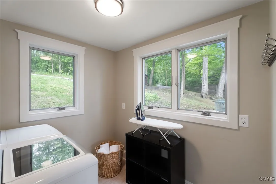 1561 Red Tail Lane, Spafford, New York 13152, Skaneateles, New York 13152, 4 Bedrooms Bedrooms, 9 Rooms Rooms,2 BathroomsBathrooms,Residential,Closed,1561 Red Tail Lane, Spafford, New York 13152,S1613549